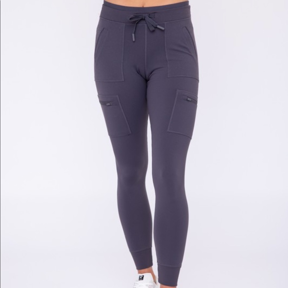 NWT hybrid cargo leggings